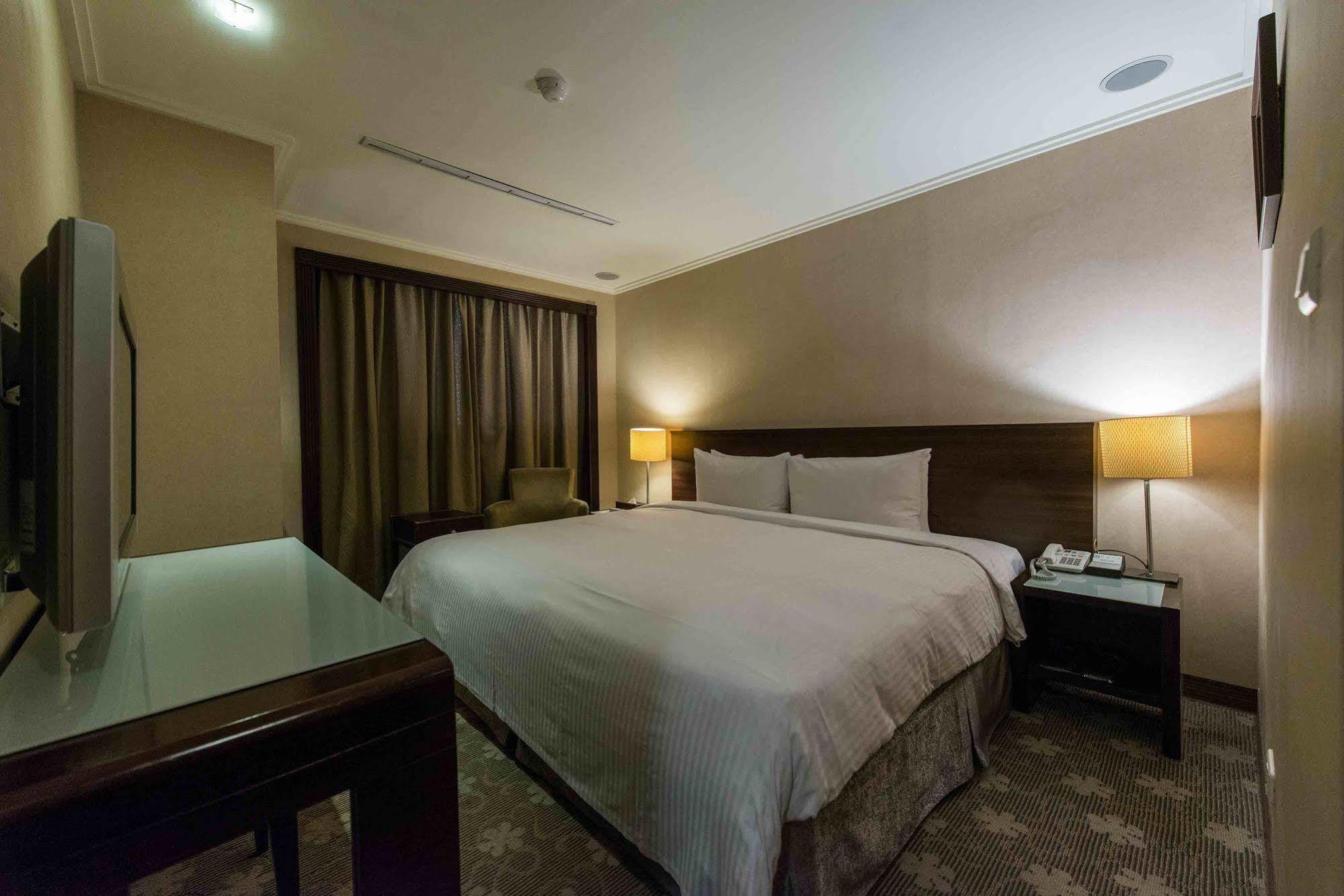 Wish Hotel Taipei Exterior photo
